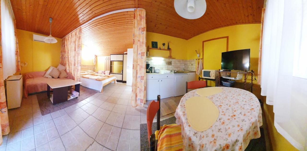 Anna Apartman Heviz Ngoại thất bức ảnh